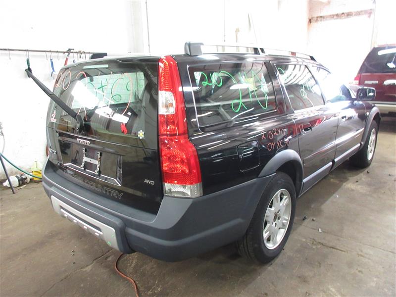 2005 XC70 parts car
