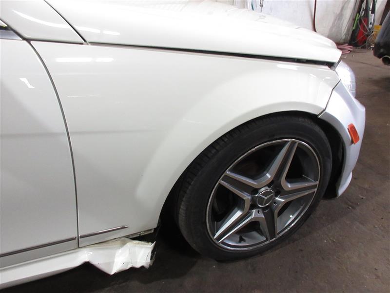 2009 C300 parts car