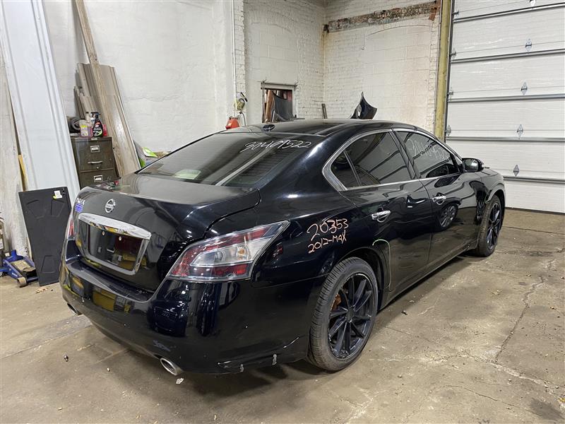 2012 Maxima parts car
