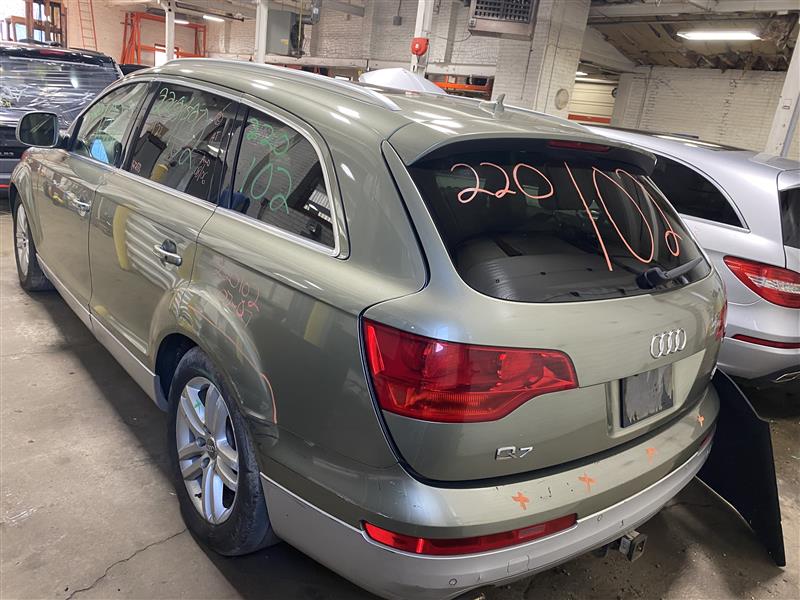 2007 Q7 parts car