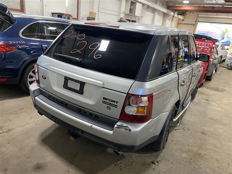 2006 Range Rover Sport parts car