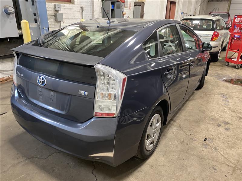 2011 Prius parts car