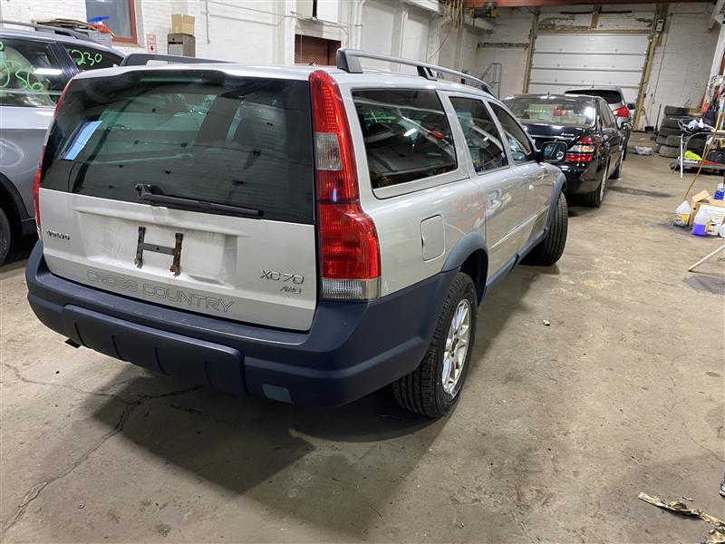 2004 XC70 parts car