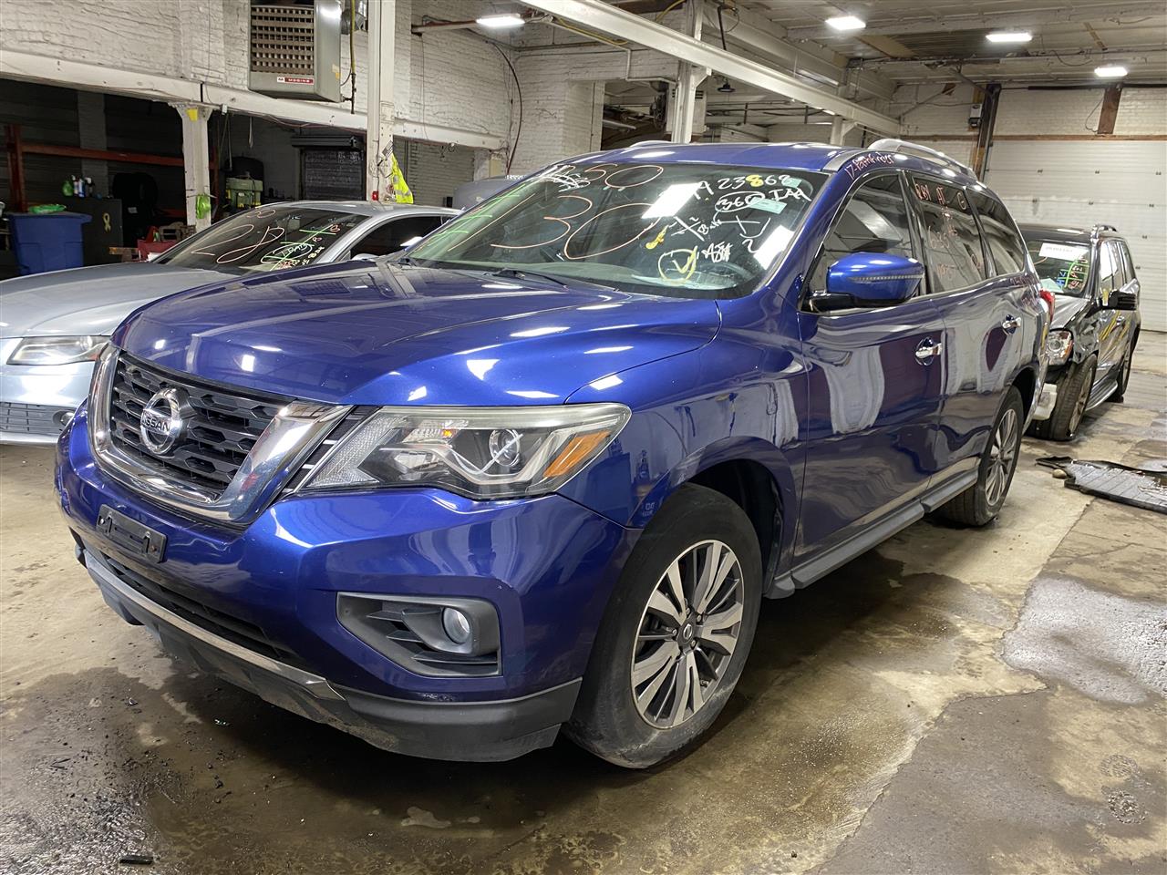 2017 Pathfinder parts car