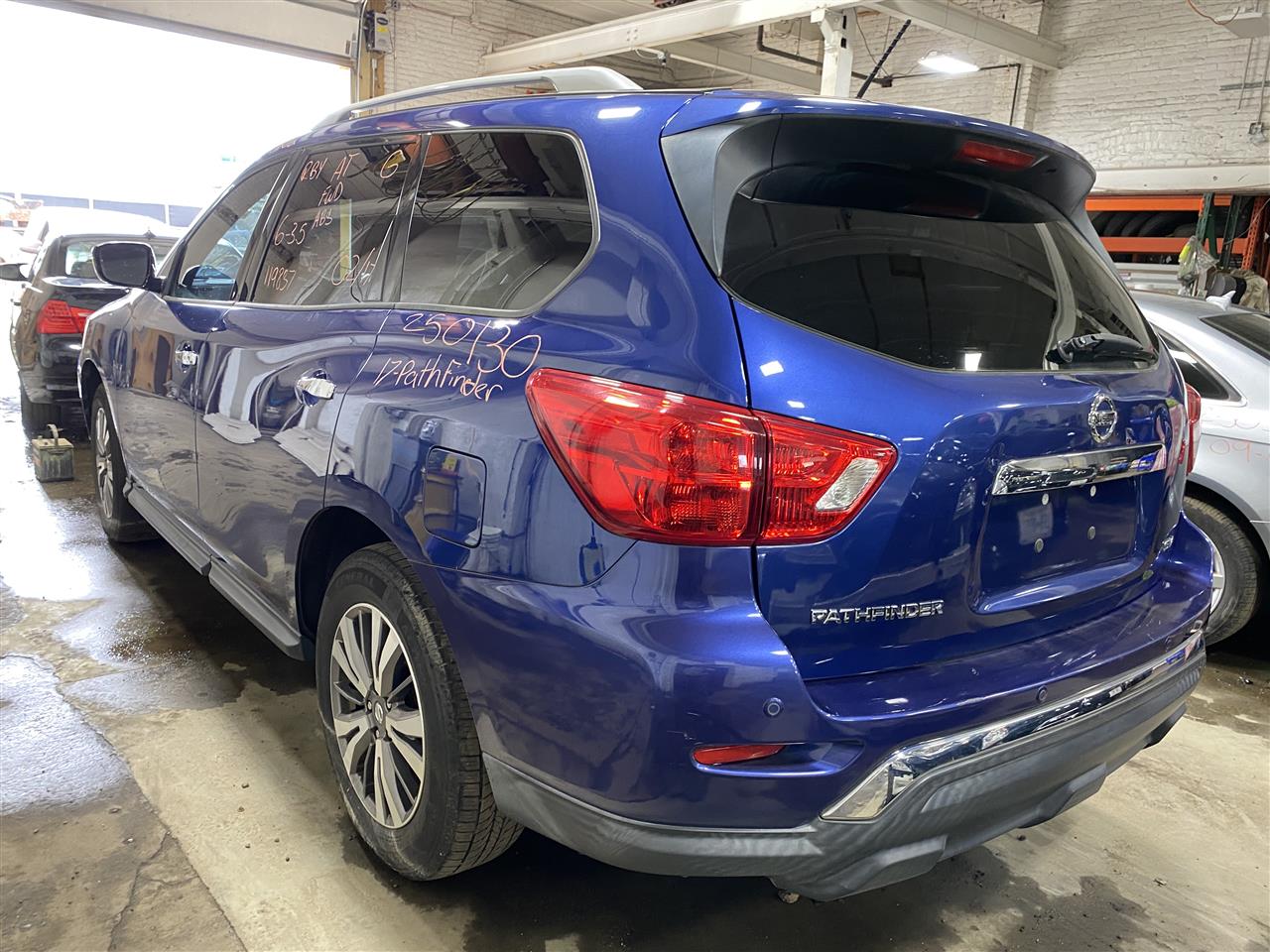 2017 Pathfinder parts car