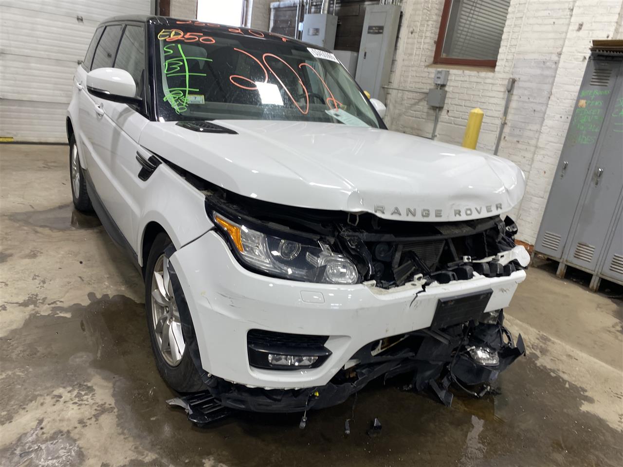 2016 Range Rover Sport parts car