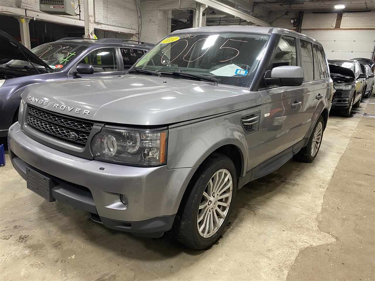 2011 Range Rover Sport parts car