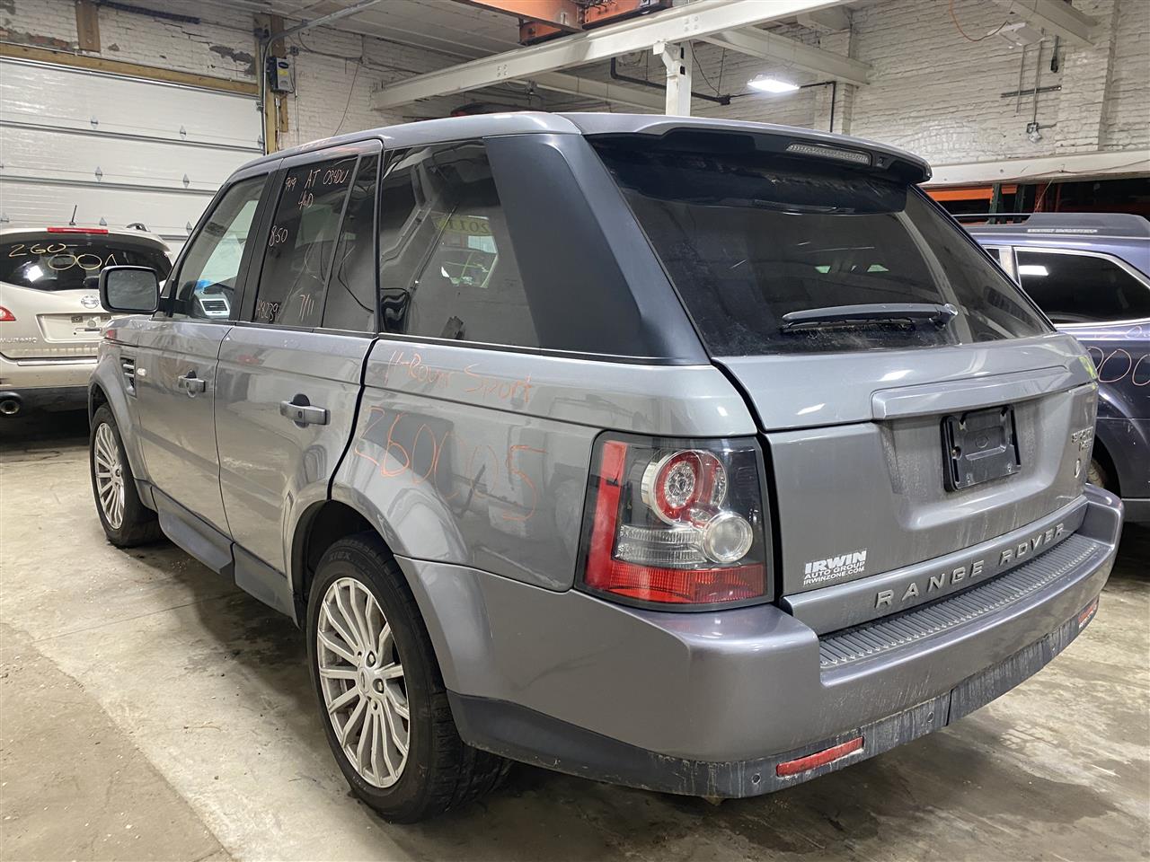 2011 Range Rover Sport parts car