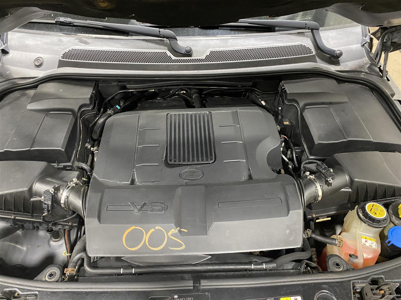 2011 Range Rover Sport parts car