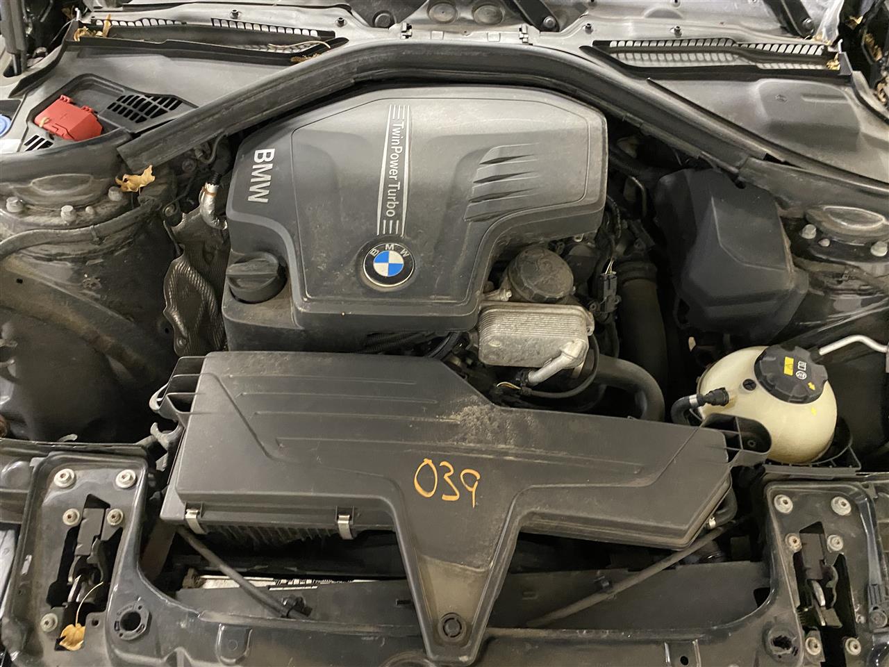 2018 320i parts car
