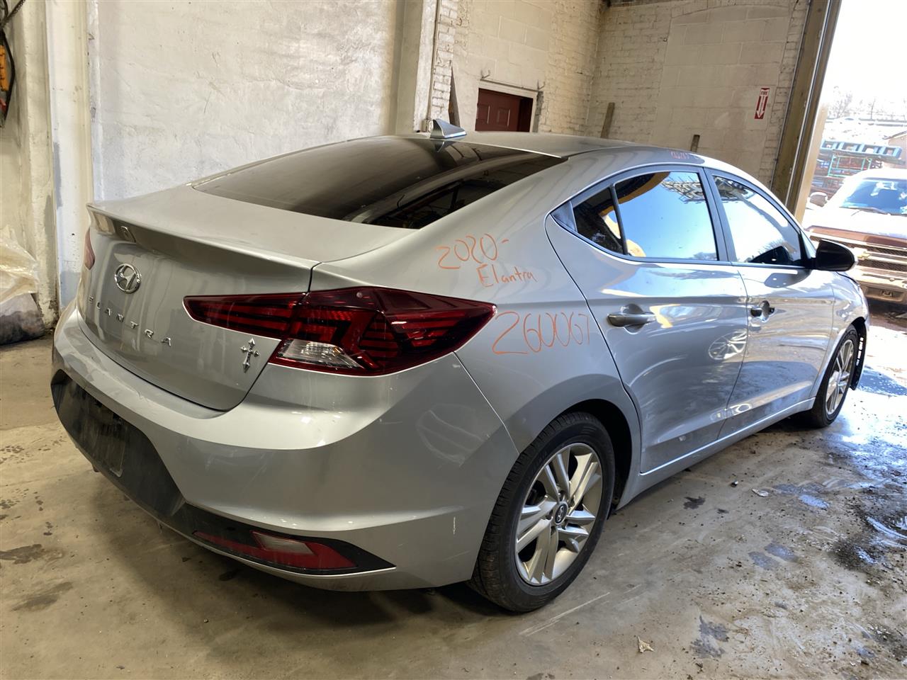 2020 Elantra parts car