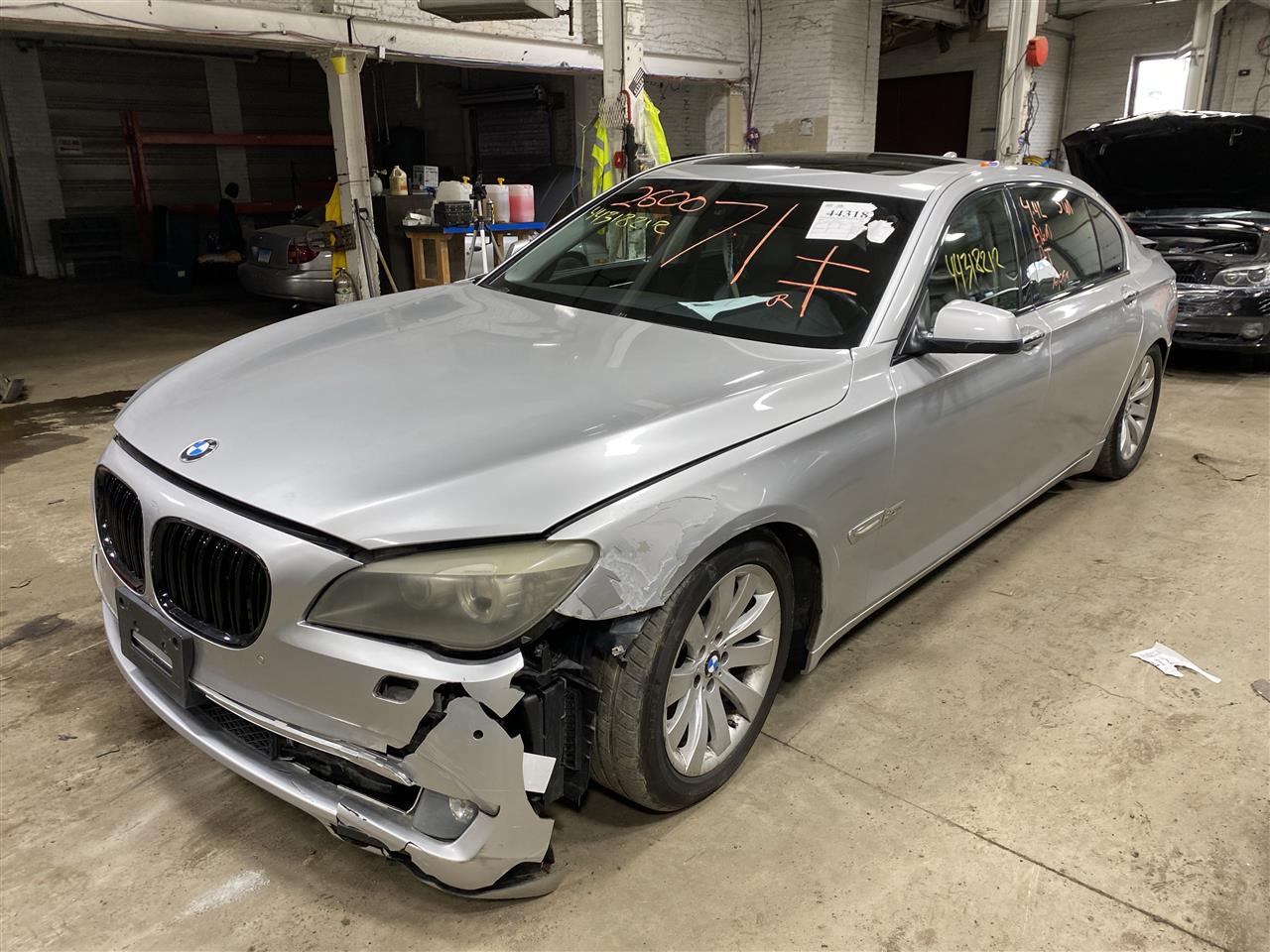 2010 750LI parts car