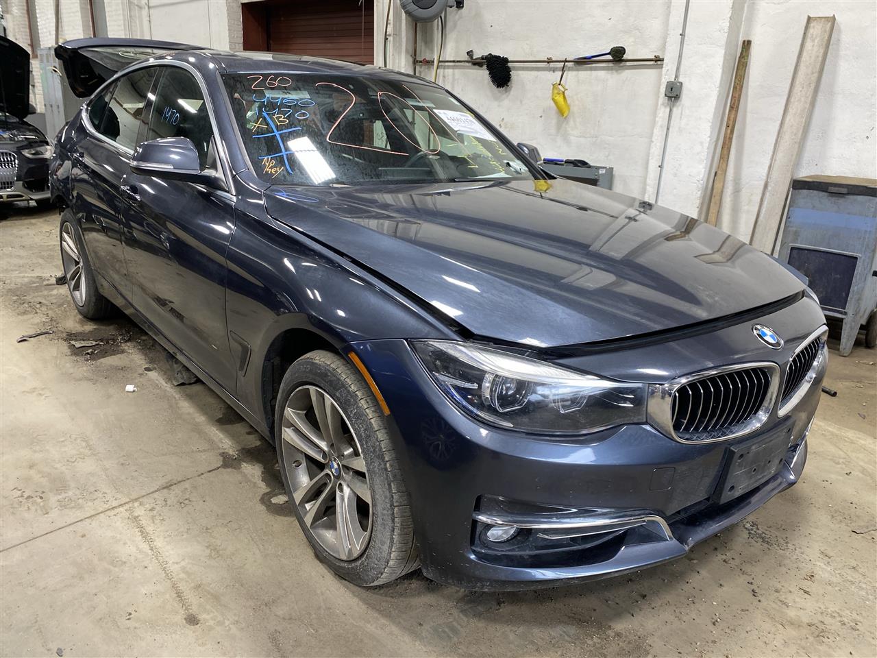 2018 330i parts car